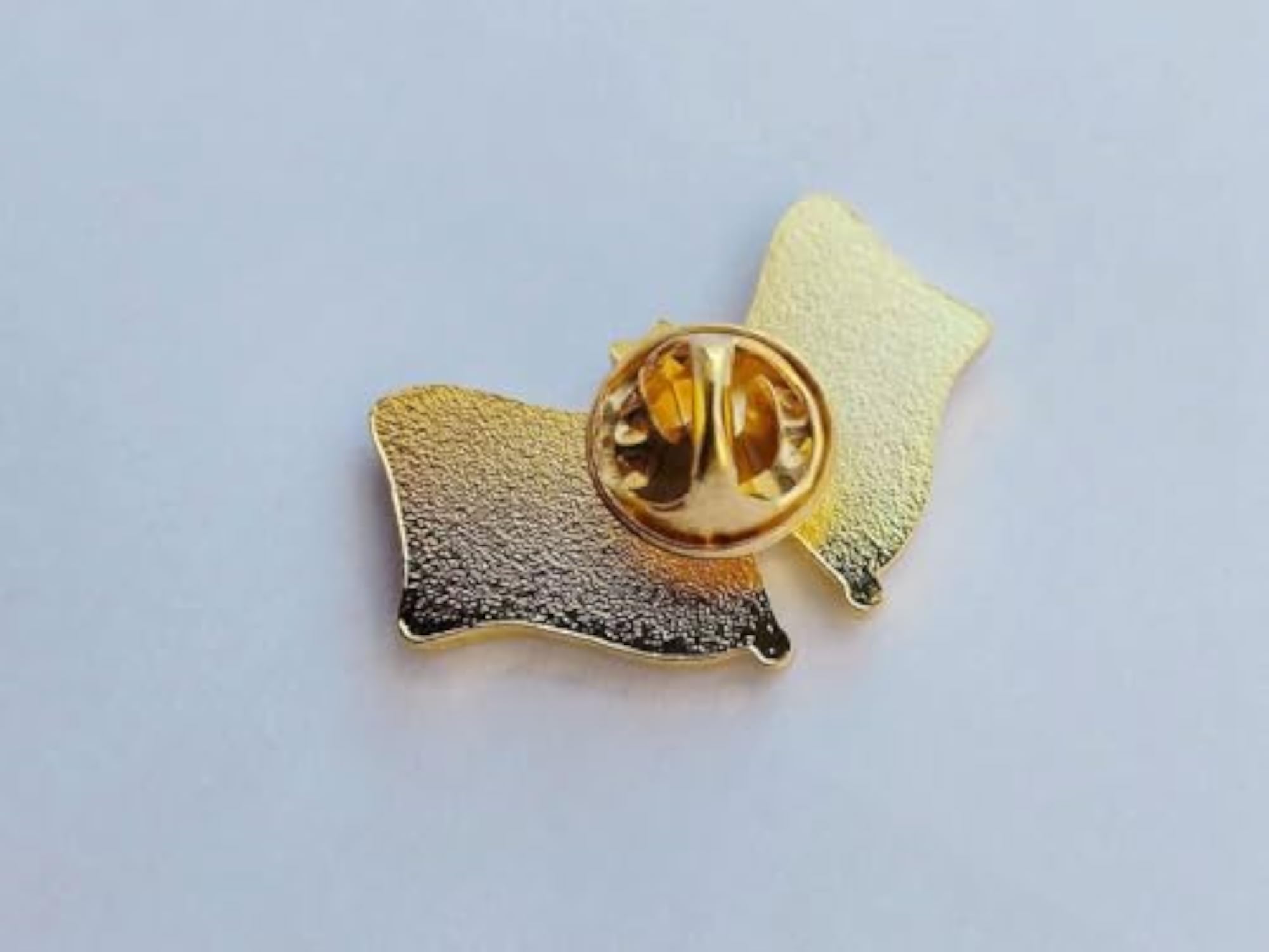 USA Friendship Flag Cross Connection Pin Brooch