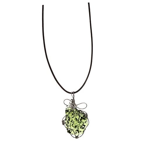 Collier pendentif pierre cristalline à porter au quotidien ou en soirée