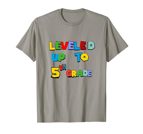 Leveled Up to 5th Grade Back To School Funny Kids Boys Maglietta