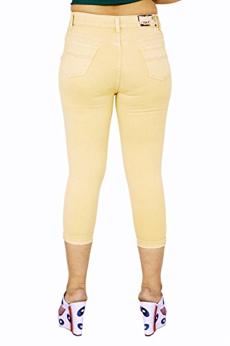 Image of FCK-3 Stretchable Denim Solid Mid Waist Knee Length Button Closure 5 Pocket Capree for Women