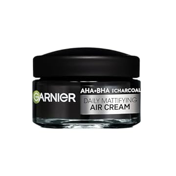 Garnier Crema Opacizzante 3-in-1, Per Pelli Grasse e Con Imperfezioni, Idratazione e Controllo del Sebo, Arricchita con AHA, BHA e Carbone, Pure Active Air Cream, 50 ml