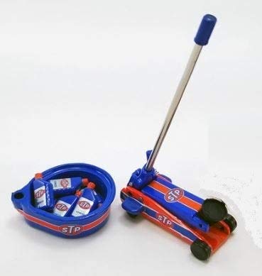 Amazon.com: GMP Greenlight GMP-18939 Shop Tool Set #2 - STP 1