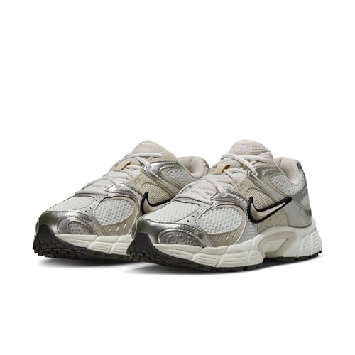 Image of Nike Womens V5 RNR Sneakers