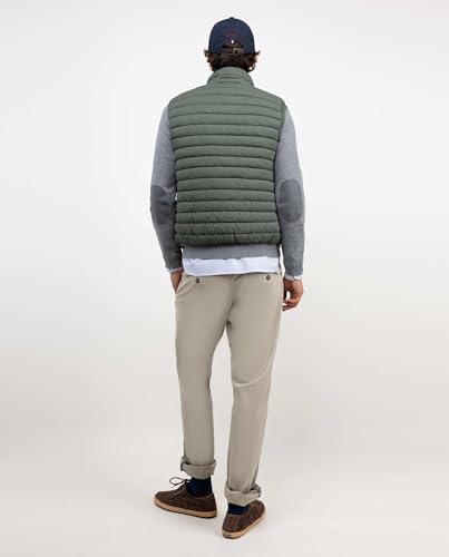 Chaleco verde acolchado El Ganso con acabados premium de moda 4