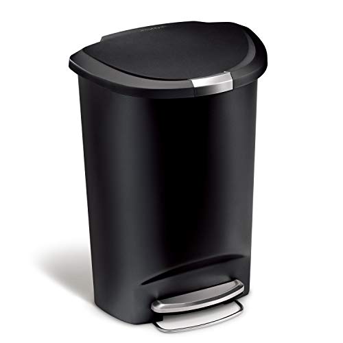 Dog Proof Trash Can The 4 Best Trash Cans for Dog Owners