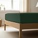 Mellanni Fitted Sheet Queen Emerald-Green - Brushed Microfiber 1800 Bedding - Wrinkle, Fade, Stain Resistant - Deep Pocket - 1 Single Fitted Sheet Only (Queen, Emerald Green)