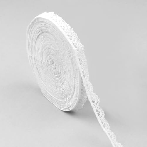 Contenuto della confezione: riceverete 1 confezione di nastro di pizzo bianco da 9,14 metri. Il bordo in pizzo all'uncinetto è largo 1,1 cm e può essere utilizzato con una sottile corda di iuta per ottenere un look vintage. Può essere utilizzato anche per decorare confezioni regalo, libri, tazze, bottiglie di vetro o altri oggetti.