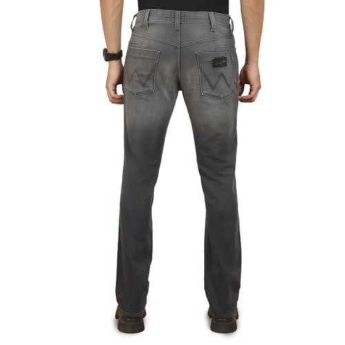 Image of Wrangler Men's Millard Straight Fit Mid-Rise Jeans
