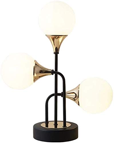 Lampe de table élégante de chambre avec abat-jour raffiné et finitions haut de gamme