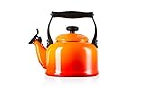 Contenido: 1x Le Creuset Tetera Tradition, capacidad:2,1L, material: acero al carbono esmaltado, dimensiones:27,6x20,9x25,2cm, Peso:1,6kg, Volcánico