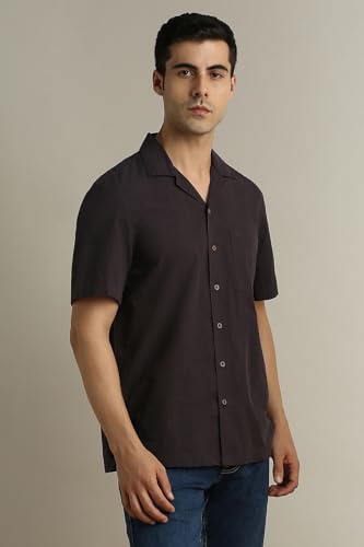 Image of Peter England Men's Casual Half Sleeve Resort Collar Shirt in 100% Cotton Seersucker with Striped Design