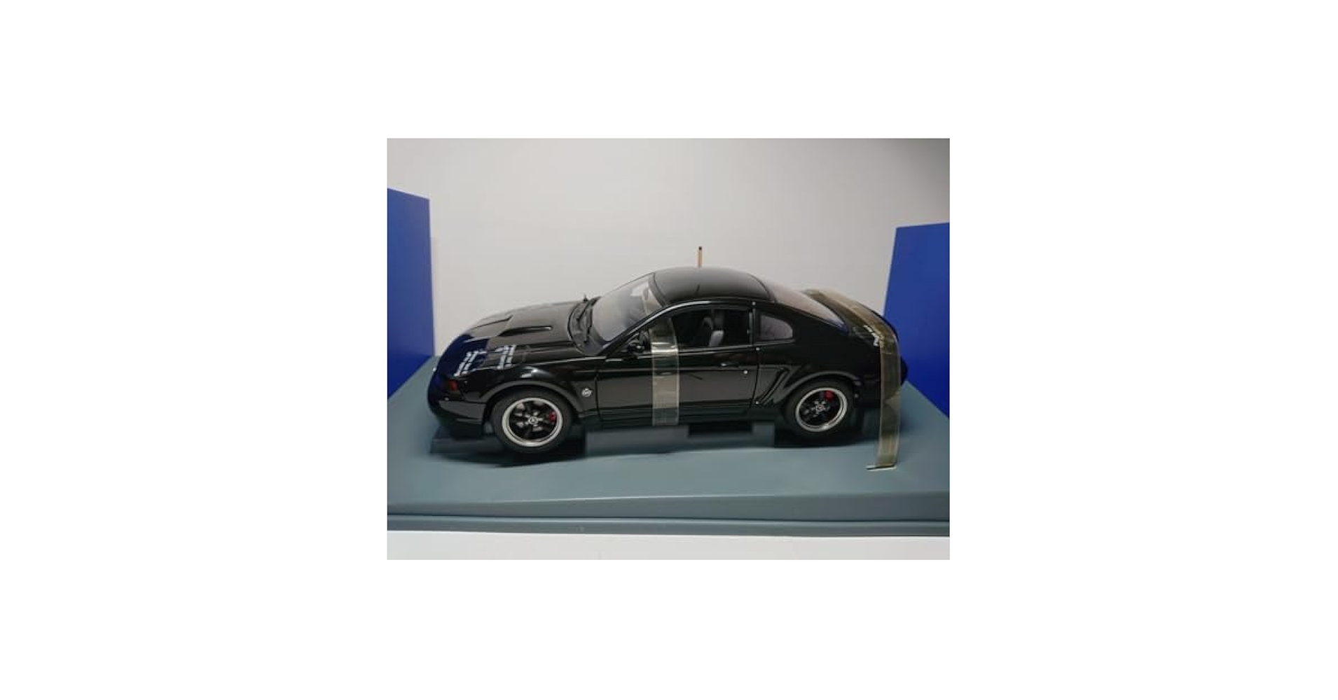 【車体のみ】オートアート 1/18 フォード・マスタングGT ミニカー 車体のみ】オートアート 1/18 フォード・マスタングGT ミニカー