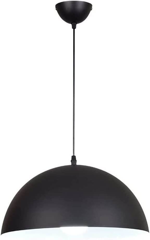 Suspension blanche en fer forgé pour remplacer un plafonnier de cuisine sombre