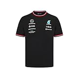 Gedruckte Mercedes-AMG-Petronas-Formel-1-Team- und Partner-Logos an der Vorder- und Rückseite