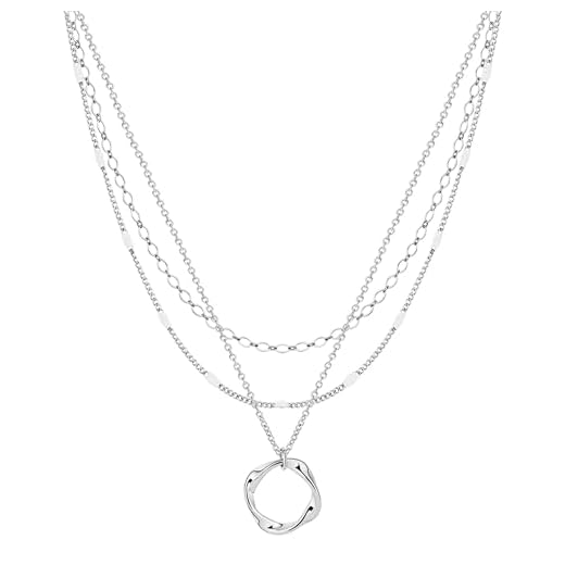 25 Rainy Day Outfits for Women – Chic Looks to Stay Stylish in Wet Weather Silver Necklaces