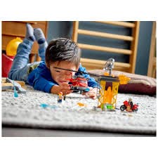 City Fire Rescue Helicopter 60281 Building Kit; Firefighter Toy and Fun Playset for Kids, New 2021 (212 Pieces) - Lego - Immagine 6