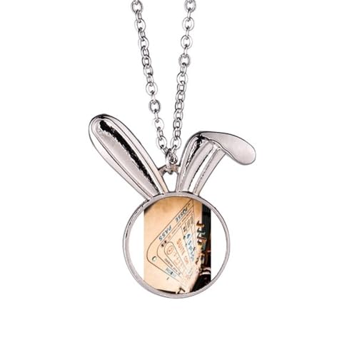 Collier lapin au design Art déco pour sublimer vos tenues bohèmes du quotidien