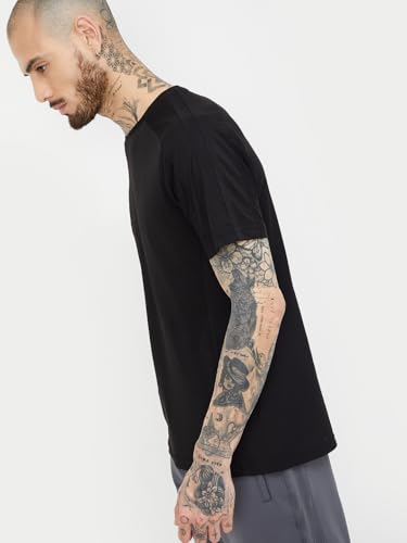 Image of Max Men's Solid Regular Fit T-Shirt