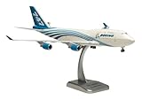 Hogan Wings H4319GR Boeing 747-400BCF House 1:200 Snap-Fit Model