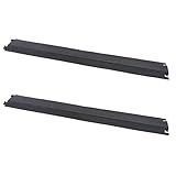 Rampas laterales y estructura central de una sola pieza, de color negro. Fabricado en goma negra flexible y moldeable.