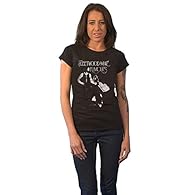 New Store StockMain Category - T-Shirts. Sub Category - T-Shirt. Design - Rumours Design Features - Sleeve or Collar Styling - Short Sleeves Material - Soft-Style Cotton Dimensions -