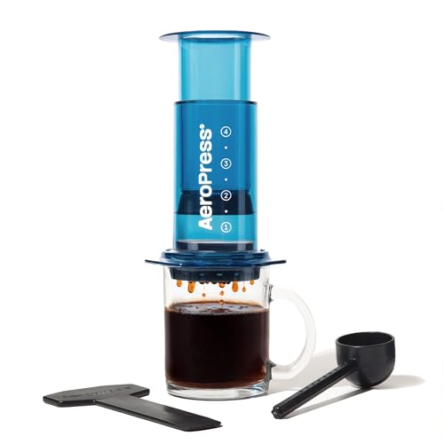 AeroPress クリアブルーコーヒープレス - オールインワンフレンチプレス 注ぎ口&エスプレッソスタイル 手動抽出器 2分醸造で苦味が少なく、風味が増す 小型ポータブルコーヒーメーカー 旅行&キャンプ
