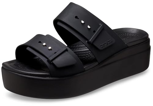 Crocs Damen Brooklyn Buckle Low Wedge Sandal,...