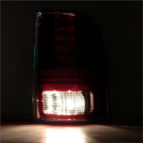 Feu arrière gauche pour Dodge cassé résolu avec ce bloc LED 68093078AC