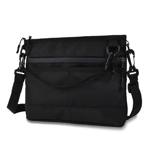 [CARRY ALL BEFORE ONE] 多機能 サコッシュ ショルダーバッグ サブバッグ ダブルジッパー 止水ファスナー キーチェーン カラビナ付き 薄型 軽量 撥水 防傷加工 散歩 フェス イベント ブラック Mの商品画像（Amazon）