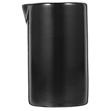 Pichet : son bec verseur simple et sa surface lisse font également de ce pichet en céramique un objet décoratif pour un bar à café ou un pichet à lait pour latte