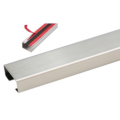 Goulotte de protection pour câbles pour masquer les fils TV sur mur blanc