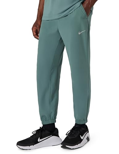 Image of Nike Men's Form Dri-FIT Tapered Versatile Pants