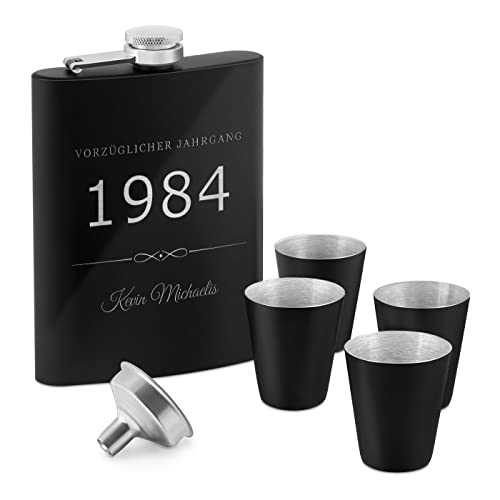 Maverton Flachmann Set 200 ml mit Gravur - Taschenflasche + 4 Schnapsgläsern 20 ml mit Trichter - Brustflasche für Männer - Farbe: mattschwarz - Vorzüglich