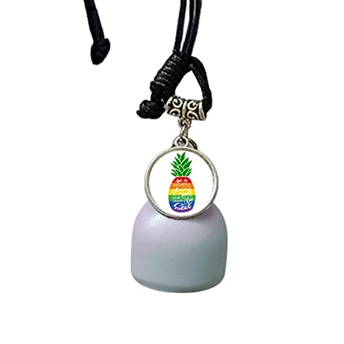 Remolque de piña LGBT arco iris con campana para colgar en bolso 2