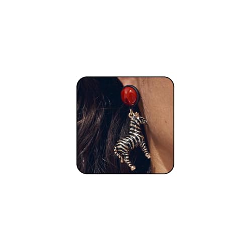 Boucles d'oreilles zèbre argent pour femme : bijou rétro pendant