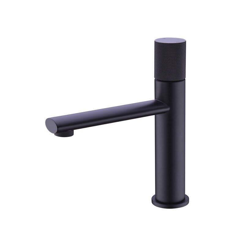 Robinet de lavabo cascade or rose au design luxueux et moderne pour une salle de bain chic