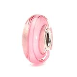 Trollbeads ist eine dänische Schmuckmarke und das Original unter den Sammelmarken für Bead-Produkte. Alle Trollbeads werden handgefertigt aus Rohmaterialien höchster Qualität und jedes einzelne Schmuckstück ist einzigartig - so einzigartig wie sein Träger.