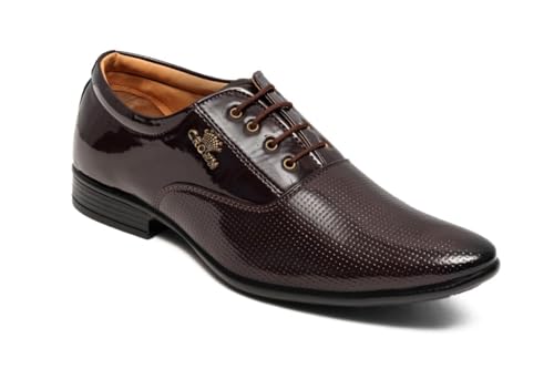 Image of WALK & RUN SHOES Men's Original Leather Lace-Up Chukka Boots | Stylish & Durable Formal & Casual Wear Boots