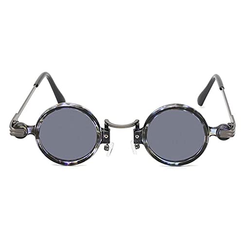 Lunettes de soleil pour femmes rétro : votre alliée style en terrasse de café - 6