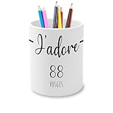 Dimensions : Hauteur 9,5 cm, diamètre 8,2 cm, taille idéale pour un bureau bien ordonné