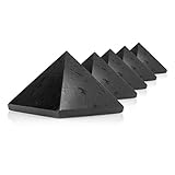 Para tu paz espiritual, las pirámides SCHORL se pueden colocar en las superficies de tu hogar (preferiblemente bajo luz natural) para mantener pura la energía dentro de tu casa. Este raro mineral se usa para aliviar la ansiedad y sus habilidades calmantes lo hacen perfecto en tu escritorio (y otros lugares llenos de energías estresantes) para protegerte de colegas llorones, vampiros emocionales y todas las demás formas de energías hostiles que son capaces de perturbar tu equilibrio.
