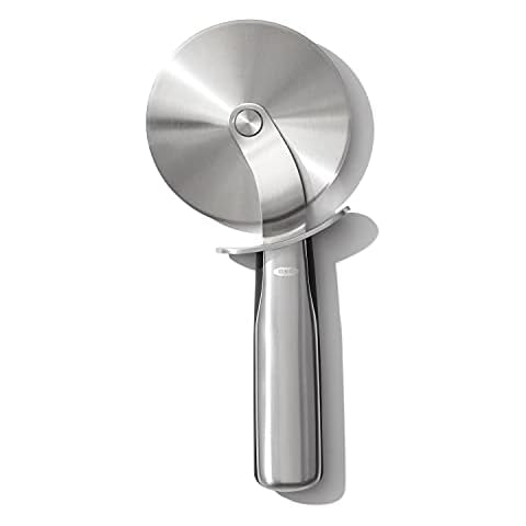 OXO SteeL Pizzaschneider aus Edelstahl Cover