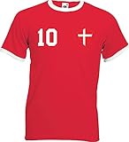Die Nummer und der Name sind frei wählbar. Bringen Sie Individualität und Persönlichkeit in Ihr Fan T-Shirt oder gestalten Sie das Herren T-Shirt mit lustigem Spruch!
