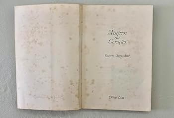 Paperback Mistérios do Coração [Portuguese] Book