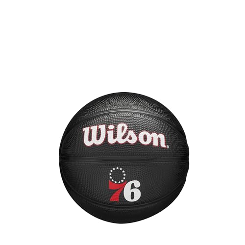 Wilson NBA Team Tribute Mini Basketball, Präzisionskanäle, Dynamischer Grip mit verbesserter Luftstabilität, NBA-zugelassen, Team: Philadelphia 76ers, Farbe: Schwarz, Größe: 3