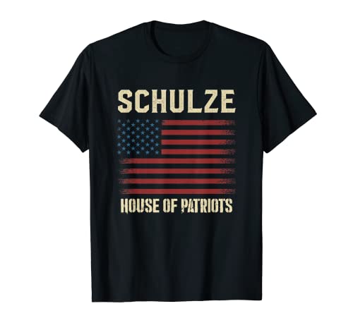 SCHULZE Apellido American Flag Family Camiseta