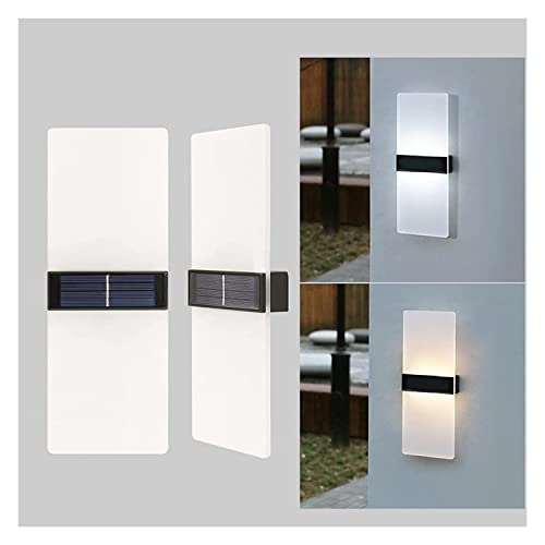 Lanterne extérieure solaire au fini blanc épuré pour patio