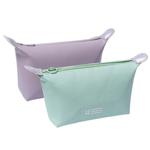【Compatta e Comoda】Caratterizzata da un design compatto e leggero, questa borsa cosmetica con chiusura a zip si infila facilmente in borse o bagagli a mano, assicurandoti di essere sempre pronta per i ritocchi in viaggio. Che sia utilizzata come astuccio da ufficio o come pochette da viaggio per articoli da toeletta, la sua natura portatile la rende adatta sia per gli spostamenti quotidiani, sia per la palestra, sia per l'uso quotidiano.