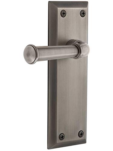 Grandeur Fifth Avenue Plate Privacy with Georgetown Lever in Antique Pewter