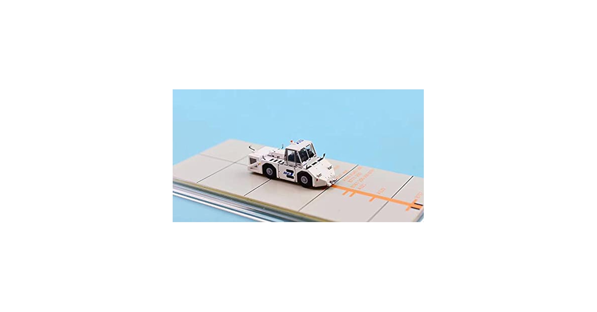 レア新品@1/200 ANAトーイングカー 牽引車